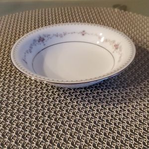 Noritake Fairmont Fruit Dessert Sauce Bowl